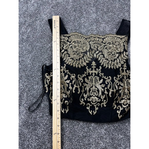 City Triangle Top‎ Womens 5 Mesh Embroidered Sleeveless Crop Top Black &Gold NWT - Picture 6 of 11